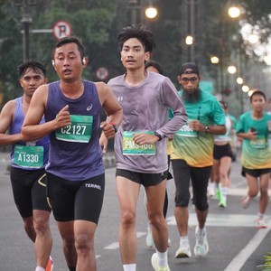 Race photo from BAUR RUN 2025