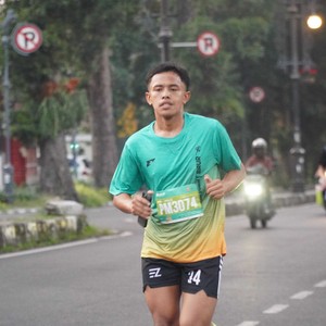 Race photo from BAUR RUN 2025