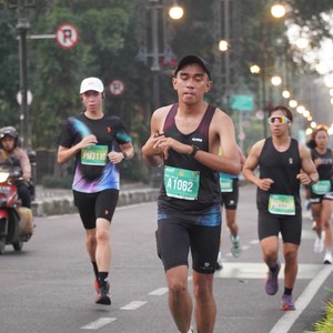 Race photo from BAUR RUN 2025