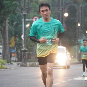 Race photo from BAUR RUN 2025