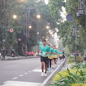 Race photo from BAUR RUN 2025