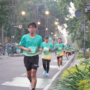 Race photo from BAUR RUN 2025
