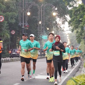 Race photo from BAUR RUN 2025