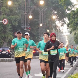 Race photo from BAUR RUN 2025