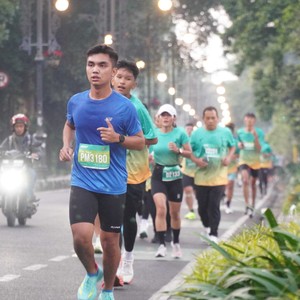 Race photo from BAUR RUN 2025