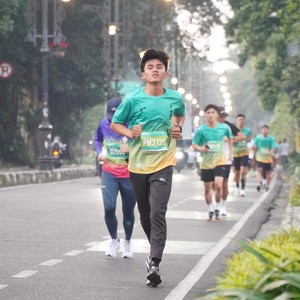 Race photo from BAUR RUN 2025
