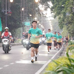 Race photo from BAUR RUN 2025