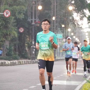 Race photo from BAUR RUN 2025