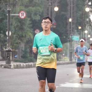 Race photo from BAUR RUN 2025