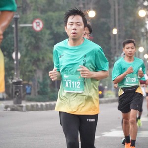 Race photo from BAUR RUN 2025