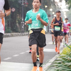 Race photo from BAUR RUN 2025