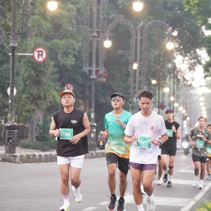 Race photo from BAUR RUN 2025