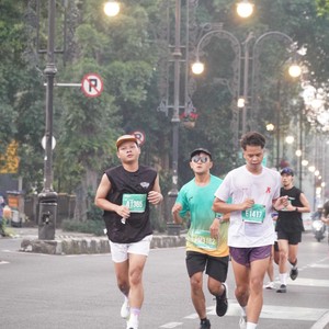 Race photo from BAUR RUN 2025