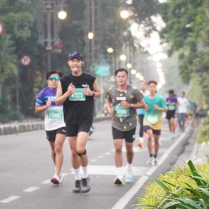 Race photo from BAUR RUN 2025