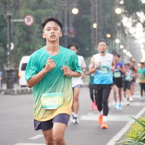 Race photo from BAUR RUN 2025