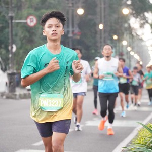 Race photo from BAUR RUN 2025