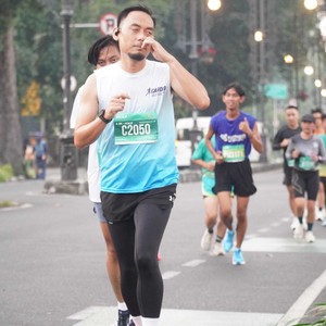 Race photo from BAUR RUN 2025