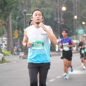 Race photo from BAUR RUN 2025