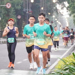 Race photo from BAUR RUN 2025