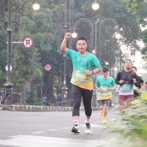 Race photo from BAUR RUN 2025
