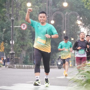 Race photo from BAUR RUN 2025