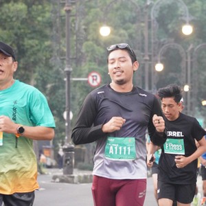 Race photo from BAUR RUN 2025