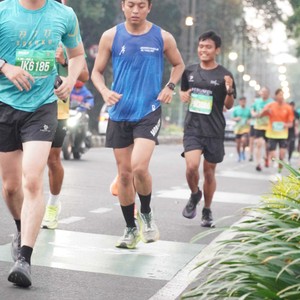 Race photo from BAUR RUN 2025