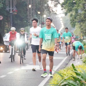Race photo from BAUR RUN 2025