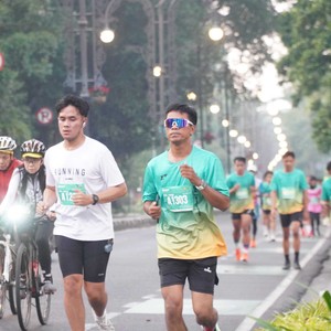 Race photo from BAUR RUN 2025