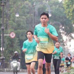 Race photo from BAUR RUN 2025