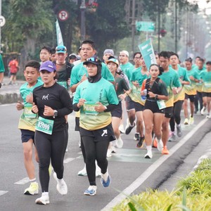 Race photo from BAUR RUN 2025