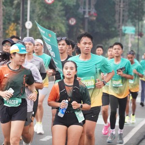 Race photo from BAUR RUN 2025