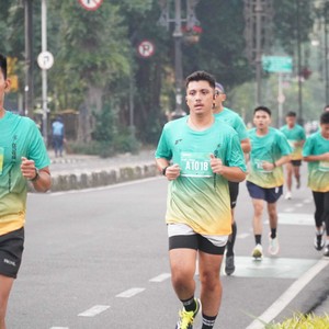 Race photo from BAUR RUN 2025