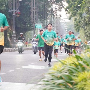 Race photo from BAUR RUN 2025