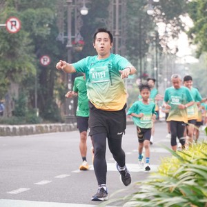 Race photo from BAUR RUN 2025