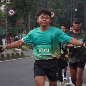 Race photo from BAUR RUN 2025