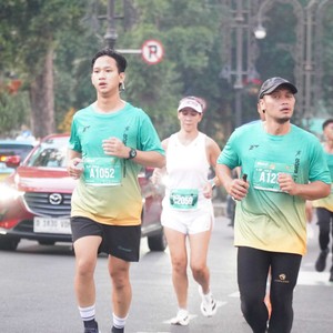 Race photo from BAUR RUN 2025
