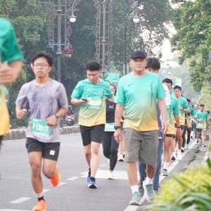 Race photo from BAUR RUN 2025