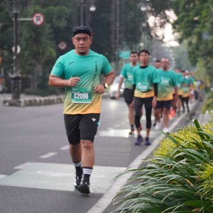 Race photo from BAUR RUN 2025