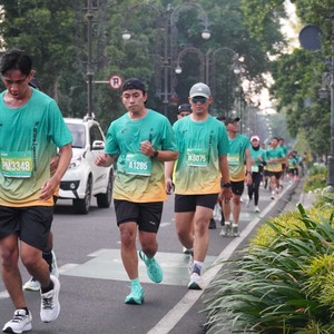 Race photo from BAUR RUN 2025