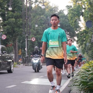 Race photo from BAUR RUN 2025