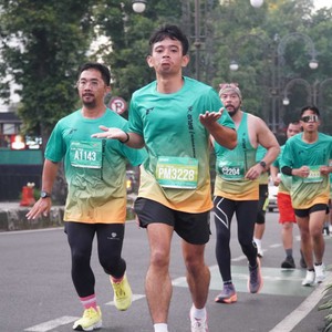 Race photo from BAUR RUN 2025
