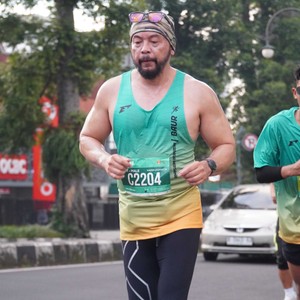 Race photo from BAUR RUN 2025