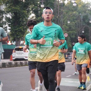 Race photo from BAUR RUN 2025
