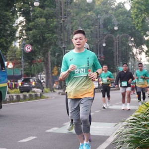 Race photo from BAUR RUN 2025
