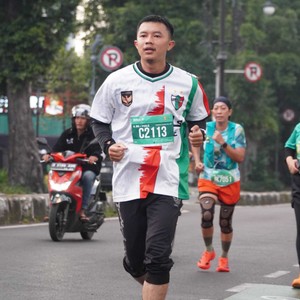 Race photo from BAUR RUN 2025