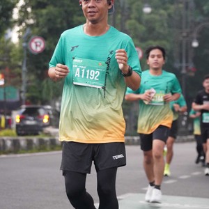 Race photo from BAUR RUN 2025