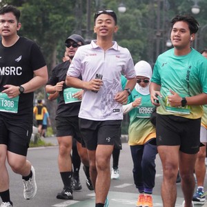 Race photo from BAUR RUN 2025