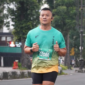 Race photo from BAUR RUN 2025