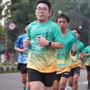 Race photo from BAUR RUN 2025